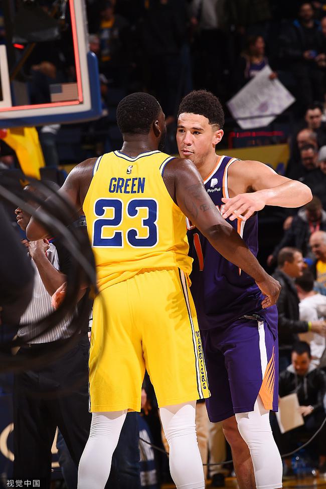 nba下注网站- 布克47分太阳加时险胜马刺  